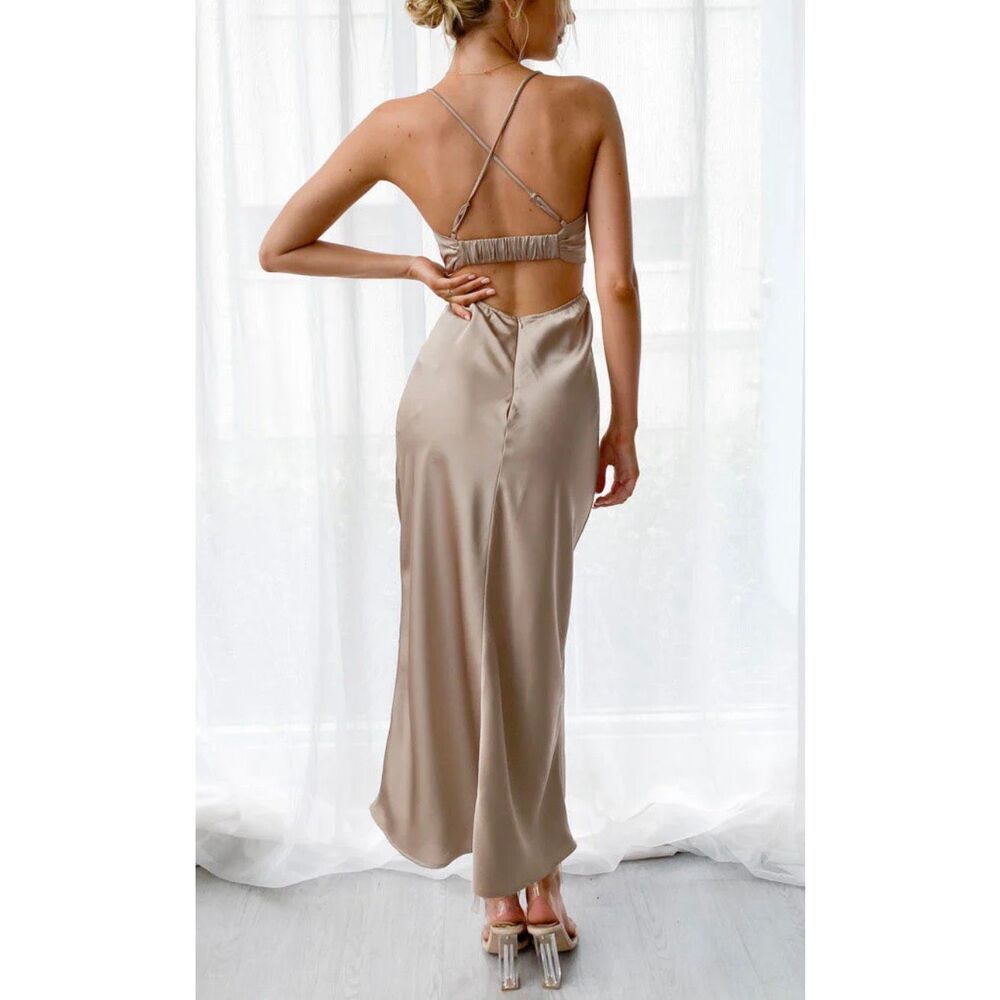 Lilyful Cut Out Evening Dress - Picture 2 of 9